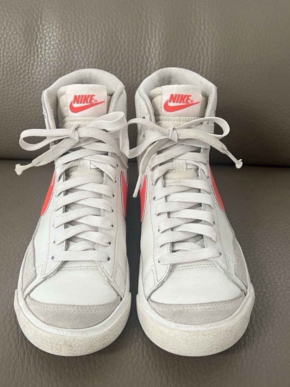Nike White High-Top Sneakers Size 5 Youth Or Women 7
